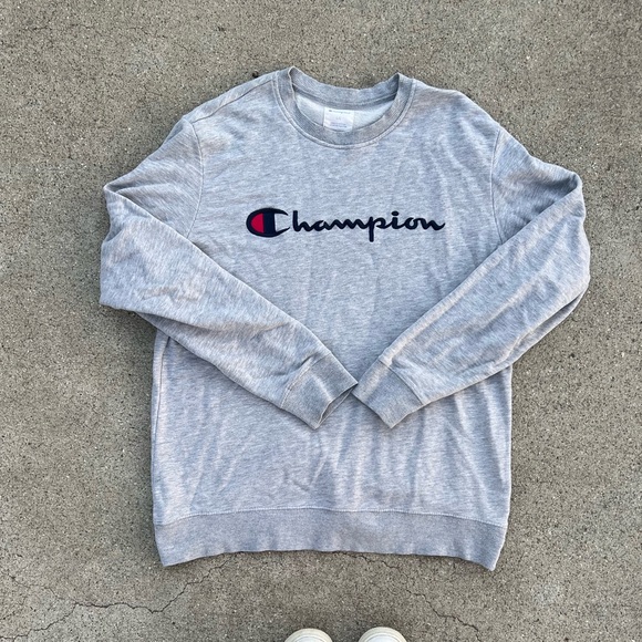 Light Grey Champion Crewneck - Picture 2 of 6